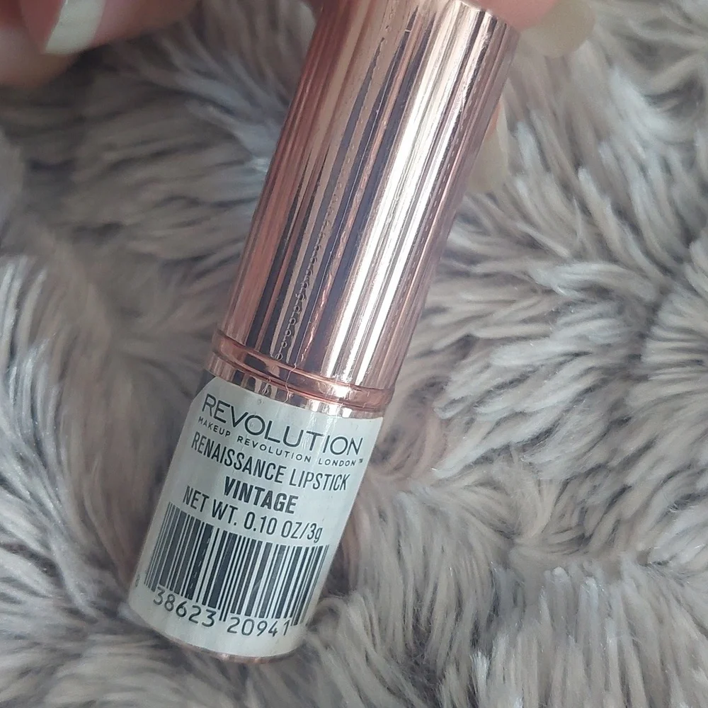 makeup‎ revolution Renaissance lipstick Vintage